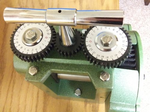 Judy Larson's All About Rolling Mills - Make Gear Calibration Markings, Tools For Wire Jewelry, Tools, Tighten the T-crank so the rollers press tightly together.